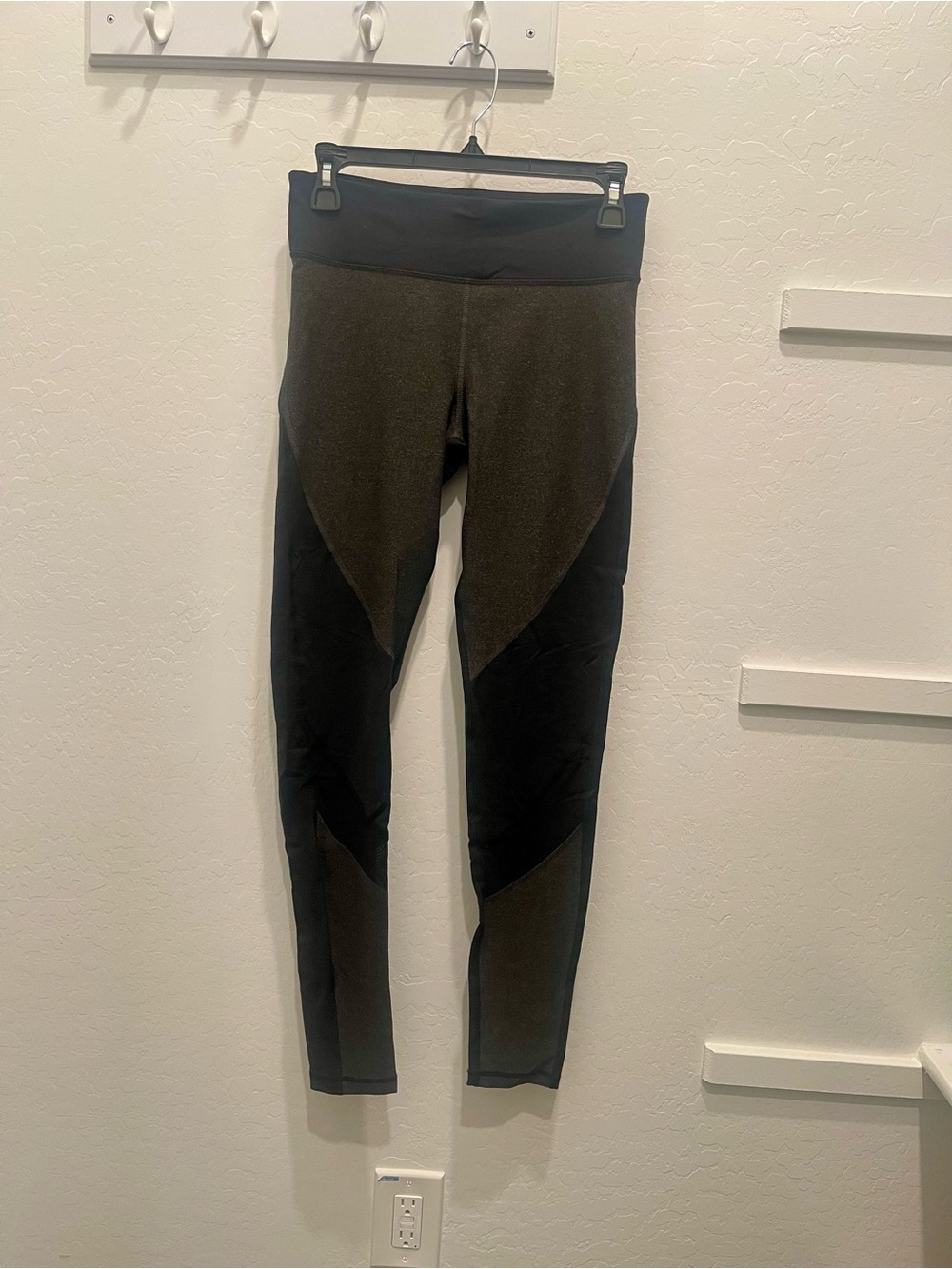 High-Rise Black and Charcoal Grey Active Leggings